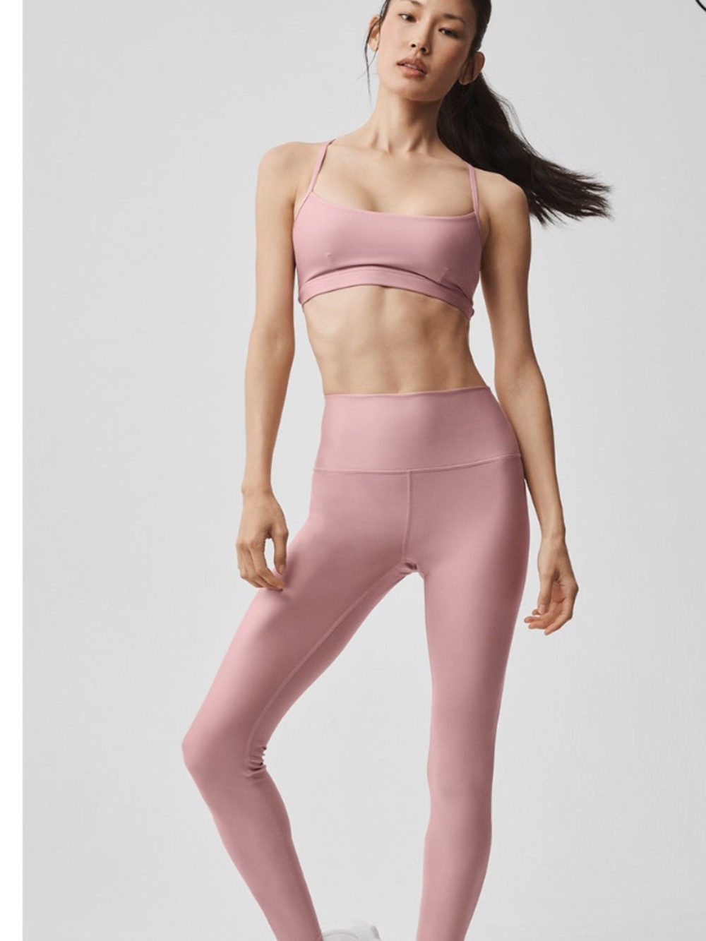 ALO Yoga Airlift Intrigue Bra EUC Large